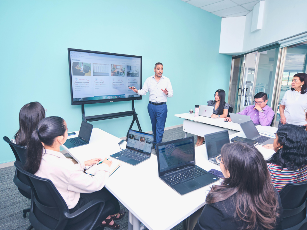 AI業務効率化ツールの選び方は？おすすめカテゴリ・値段・メリットと中小企業の導入判断を徹底解説！1