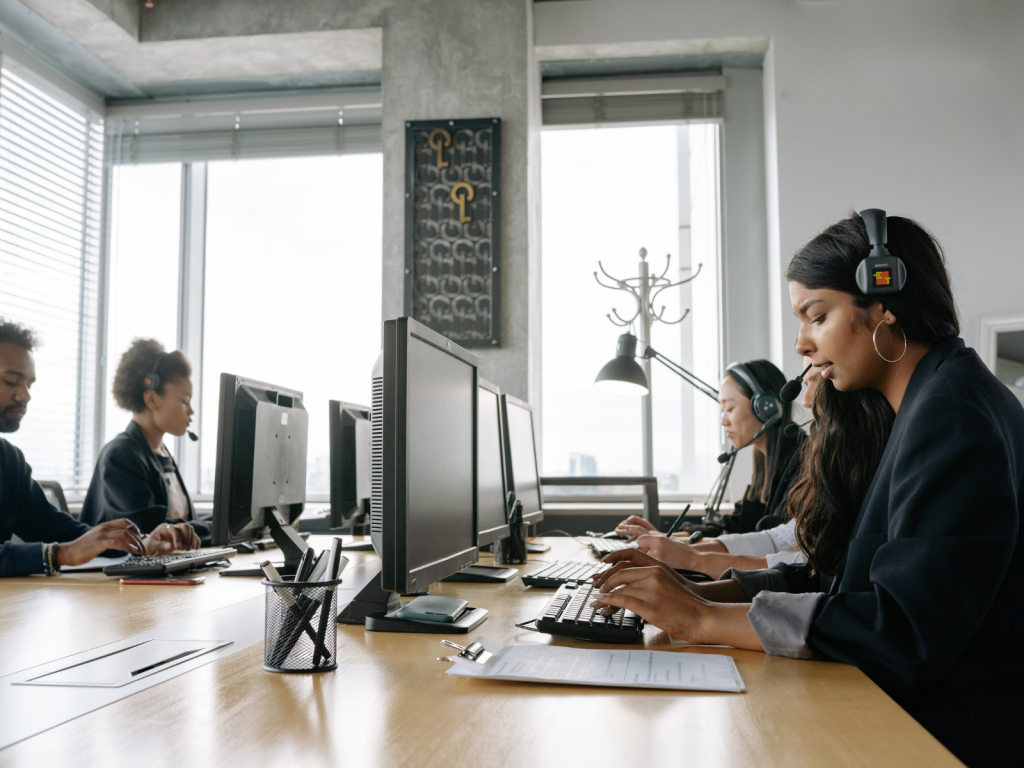 AI業務効率化ツールの選び方は？おすすめカテゴリ・値段・メリットと中小企業の導入判断を徹底解説！1